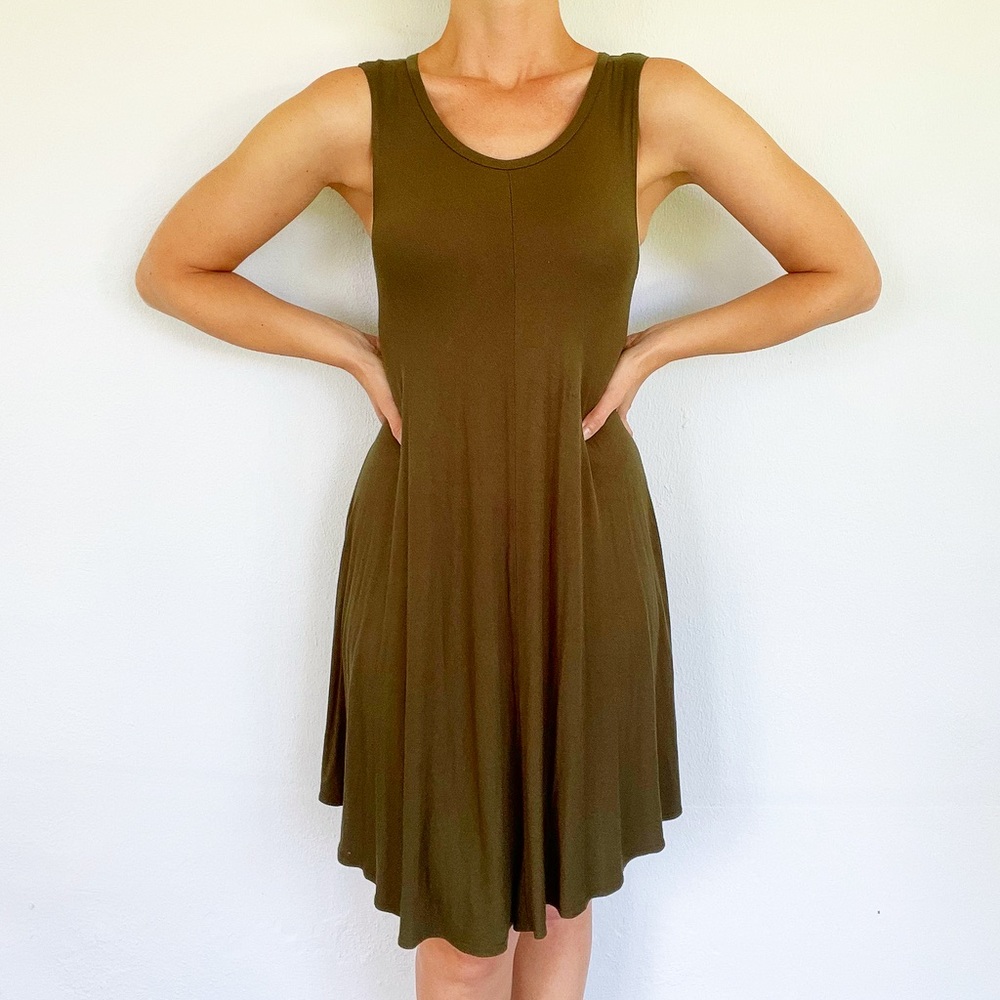 UO Silence + Noise army green casual sleeveless stretch shift dress size XS